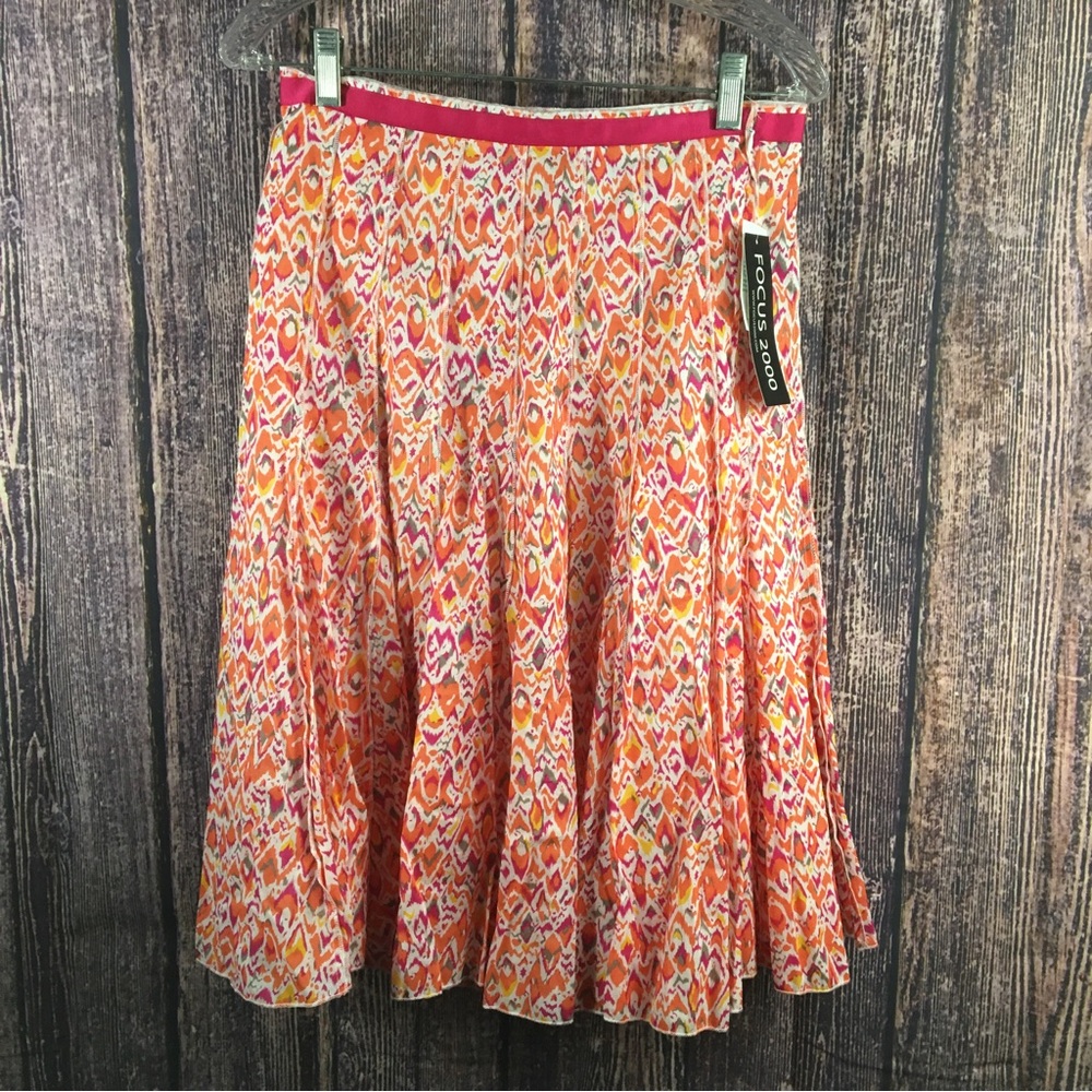 Focus 2000 Fun printed A lined Skirt, new with tag!
